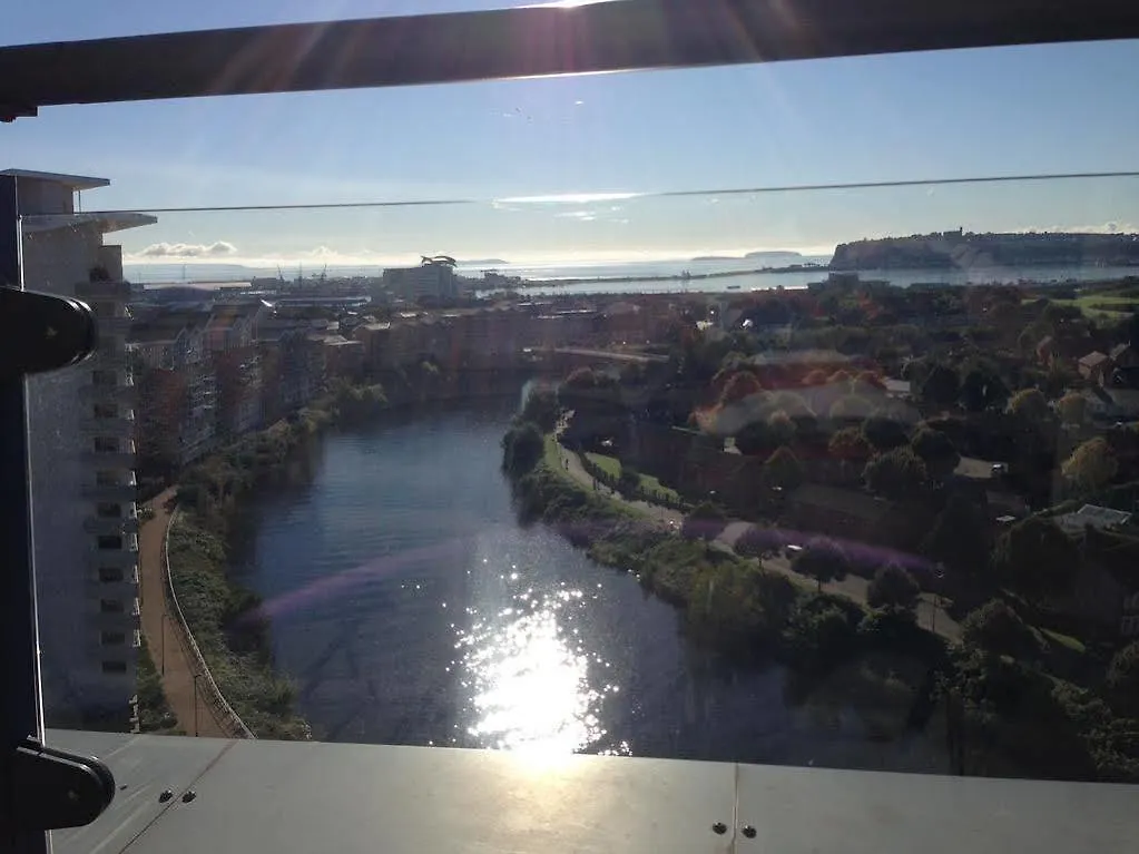 קארדיף Riverbank Penthouse And Apartments